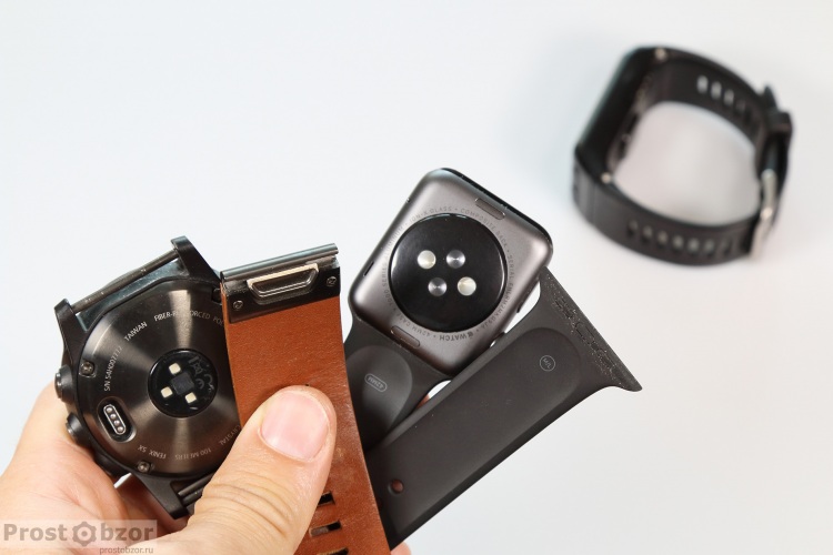Сравнение систем ремешков Garmin Fenix 5X vs Apple Smart Watch Series 1