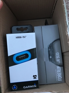 Поставка часов Garmin Forerunner 935 и пульсометр Garmin HRM-Tri Поставка часов Garmin Forerunner 935 и пульсометр Garmin HRM-Tri