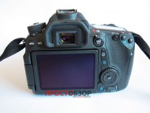 Вид со стороны дисплея фотоаппарата Canon EOS 70D