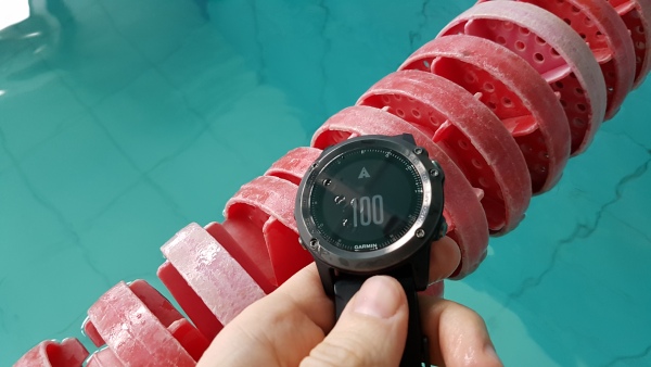 Оповещения по дистанции для бассейна в часах Garmin Fenix 3 HR