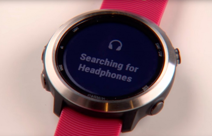 Подключение наушников в часах Garmin Forerunner 645