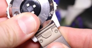 Защелка крепления ремней по технологии QuickFit для часов Garmin Fenix 5