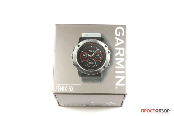 Передняя сторона коробки часов Garmin Fenix 5X - распаковка