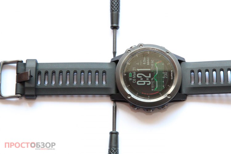 Раскручивание браслета часов Garmin Fenix 3