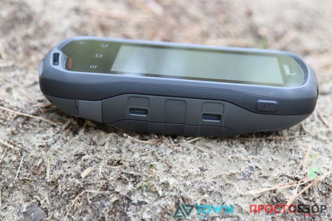 Боковые фиксаторы GPS навигатора Garmin Monterra