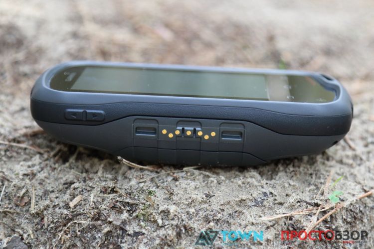 Информационные контакты GPS навигатора Garmin Monterra
