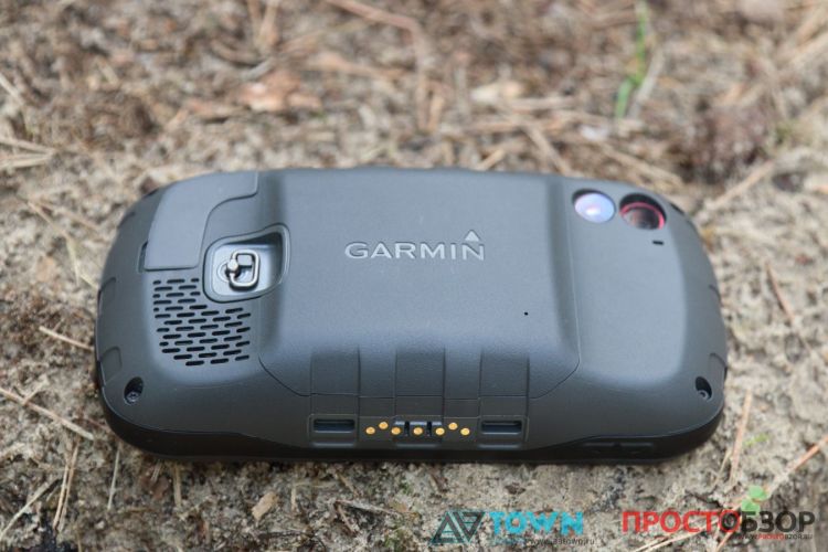 Задняя крышка отсека аккумулятора GPS навигатора Garmin Monterra