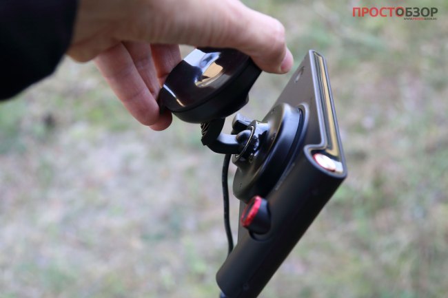 Магнитное крепление GPS навигатора Garmin NuviCam