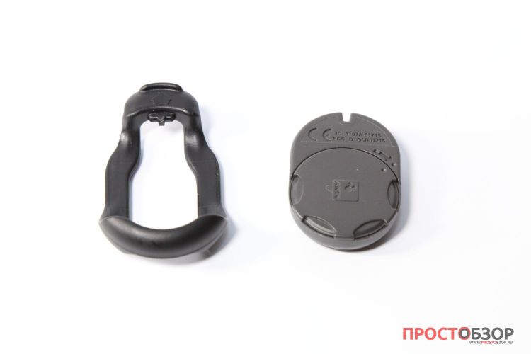 Вид сверху: Корпус и фиксирующая скоба датчика температуры Garmin Tempe