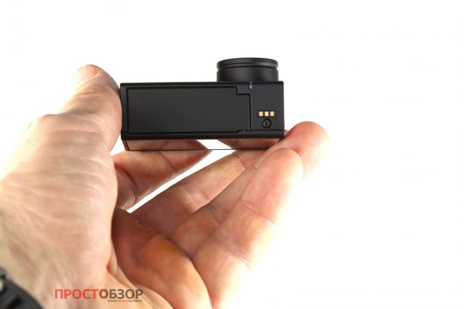 Зарядные контакты камеры Garmin Virb Ultra 30