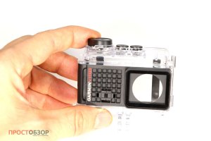 Пустой подводный бокс экшн-камеры Garmin Virb Utlra 30 - вид спереди