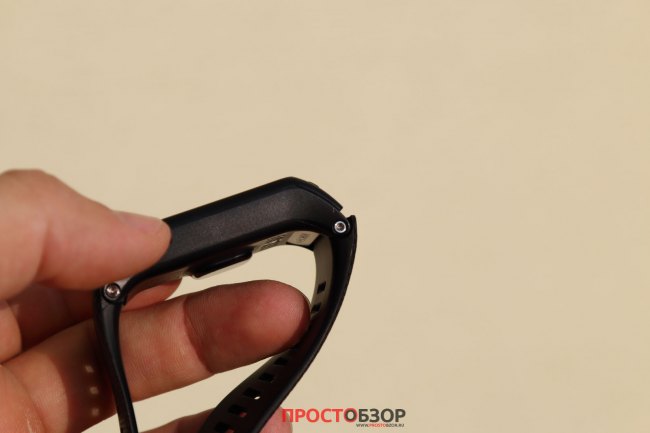 Форма часов Garmin Vivoactive HR