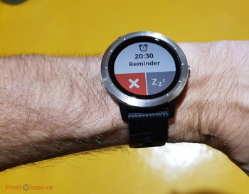Крупный интерфейс часов Garmin Vivoactive 3