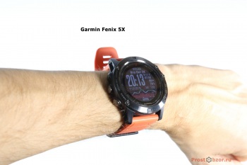 Часы Garmin Fenix 5X на руке