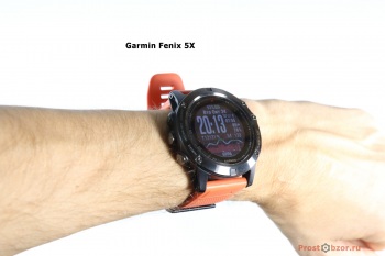 Часы Garmin Fenix 5X на руке