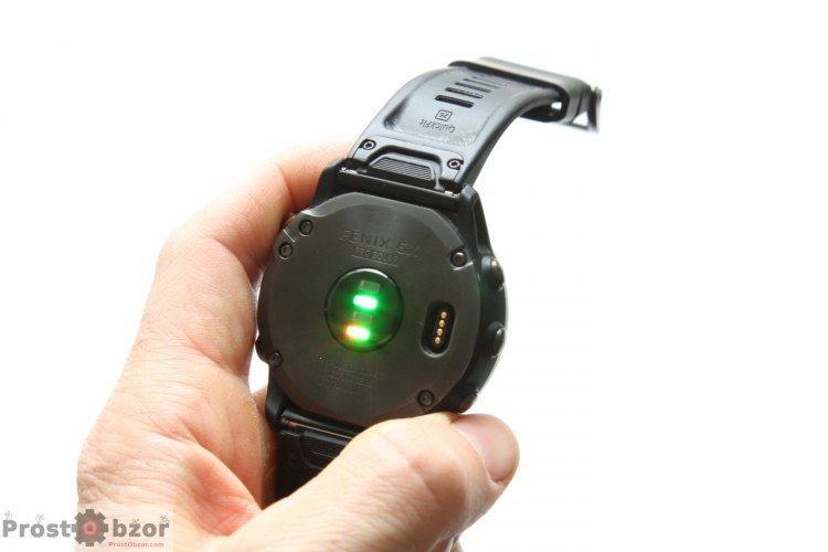 Оптический датчик пульса в часах Garmin Fenix 6X Solar