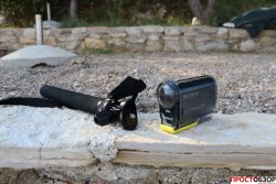 крепление Sony VCT AMP1 и экшн-камера Sony
