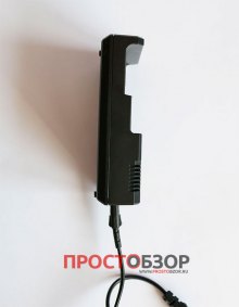 Вид с боку - Nitecore Intellicharger