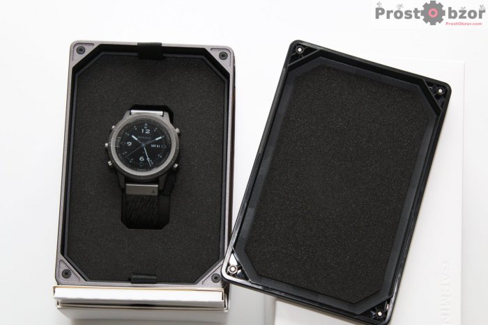 Распаковка тактических часов MARQ Commander - шаг 1