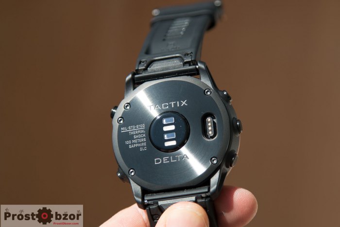 часы Garmin Tactix Delta - вид сзади