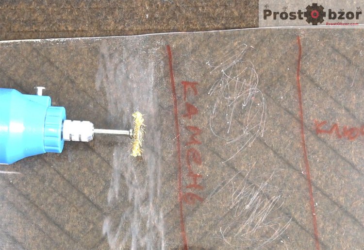 Царапаем  стекло часов Garmin Fenix 6 щеткой по металлу