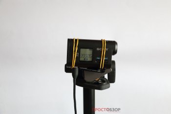 Крепление экшн-камеры SONY HDR-AS30VW на штативе