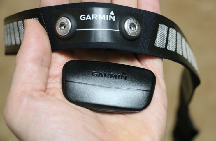 Нагрудный пульсометр Garmin HRM-Premium - обзор